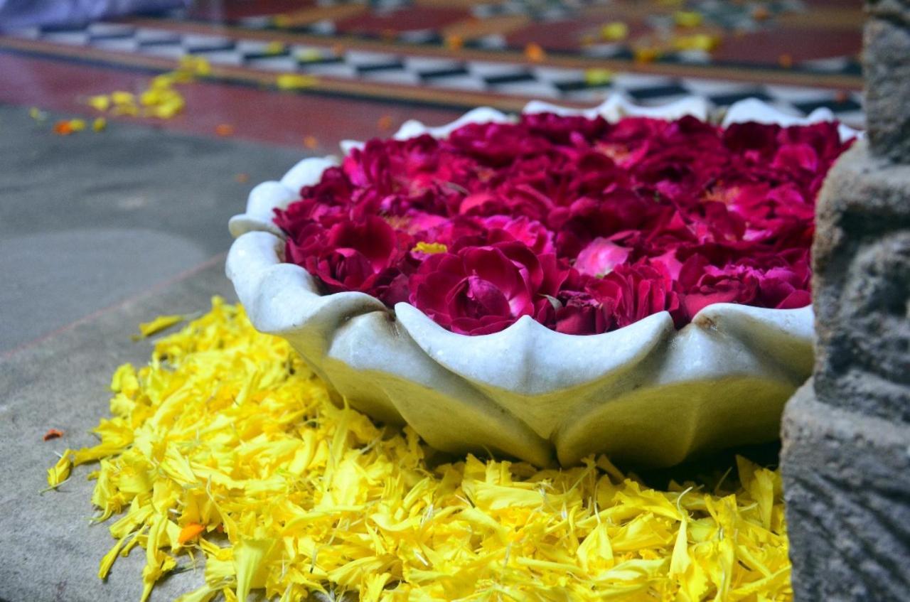 Bed and Breakfast Deewanji Ni Haveli Ahmedabad Exterior foto