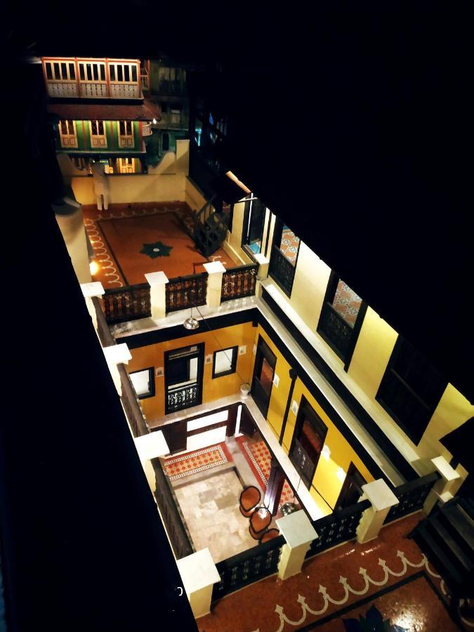 Bed and Breakfast Deewanji Ni Haveli Ahmedabad Exterior foto